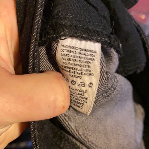 FREE PEOPLE Black Raw Hem Jeans Size 26 - Picture 3 of 3